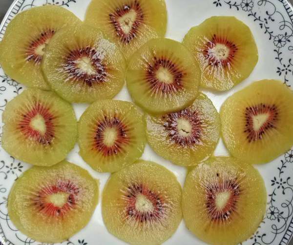 当地近年新引进的水果——红心猕猴桃